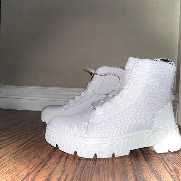 DR MARTENS-WHITE COMBAT BOOTS US9 EU41 - Picture 7 of 7